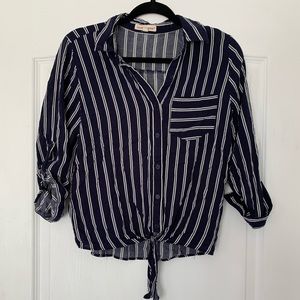 🌺 3/$30 | Striped Button-Up